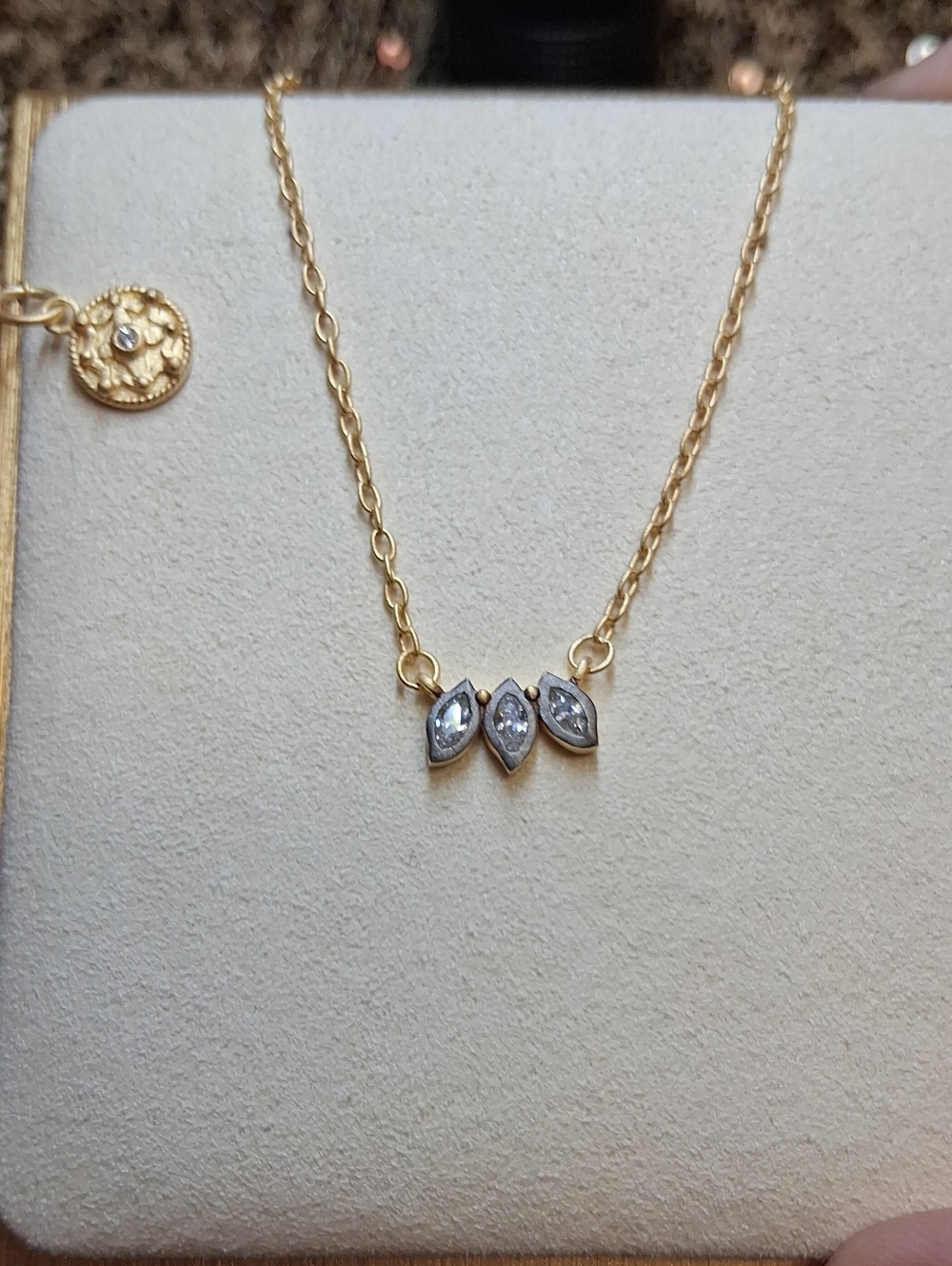 3 Petal Pendant Necklace